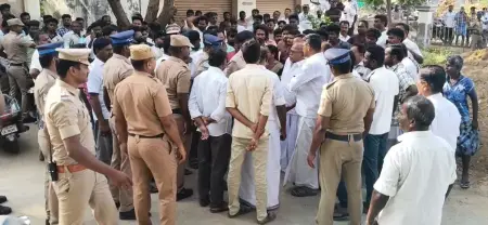 தவெக வேட்பாளர் மனு தள்ளுபடி, வேட்பாளர் மாயம் என தகவல்!  தொண்டர்கள் வாக்குவாதத்தில் ஈடுபட்டனர்.