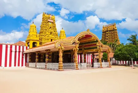 நல்லூர் ஆலயம் – வரலாற்றையும் பண்பாட்டையும் சுமக்கும் ஆன்மீகப் பொக்கிஷம்